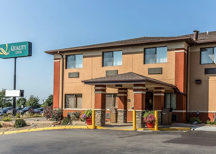 Quality Inn At Collins Road - Cedar Rapids
