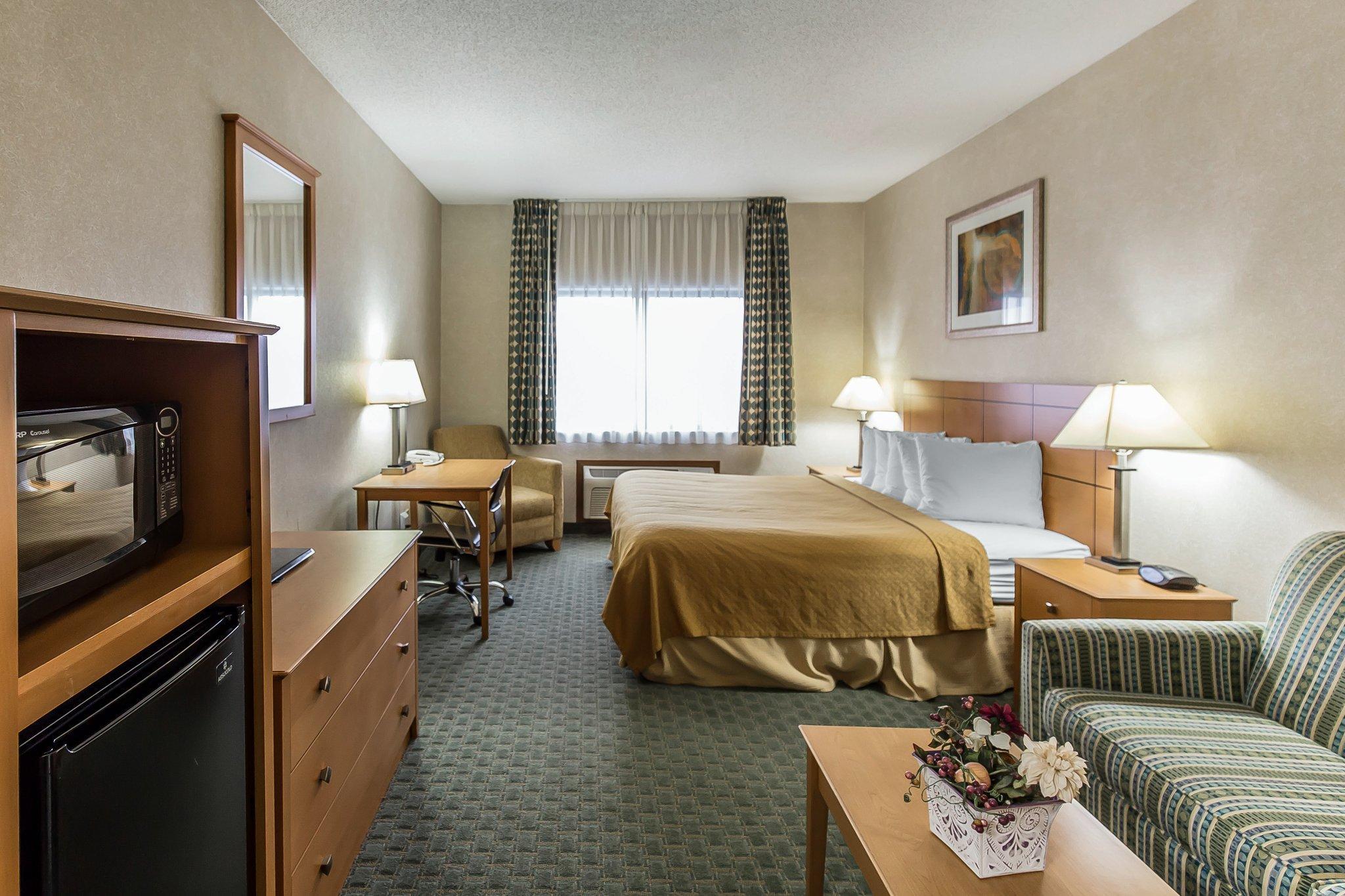 Quality At Collins Road - Inn 3*