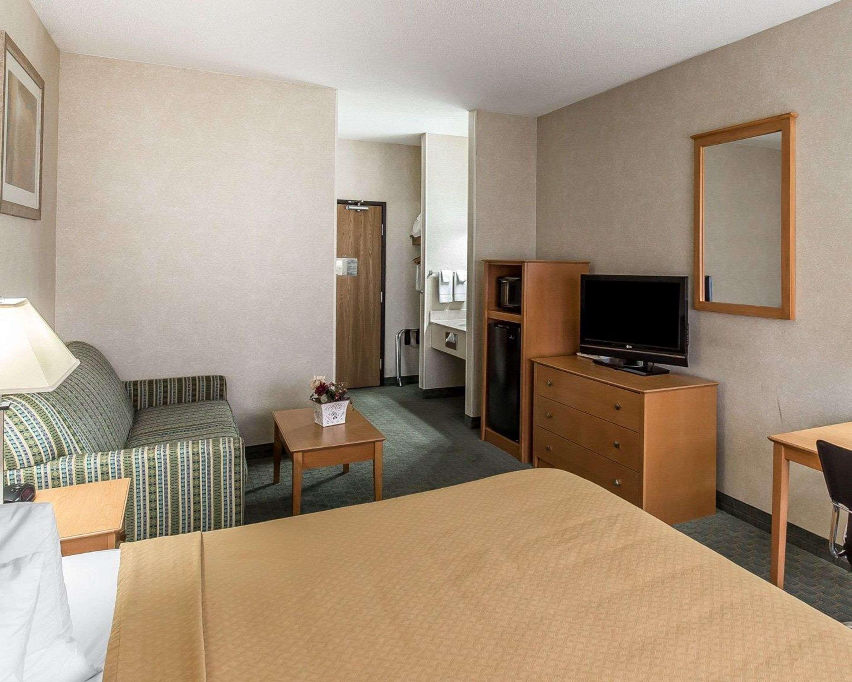 Quality At Collins Road - Inn Cedar Rapids