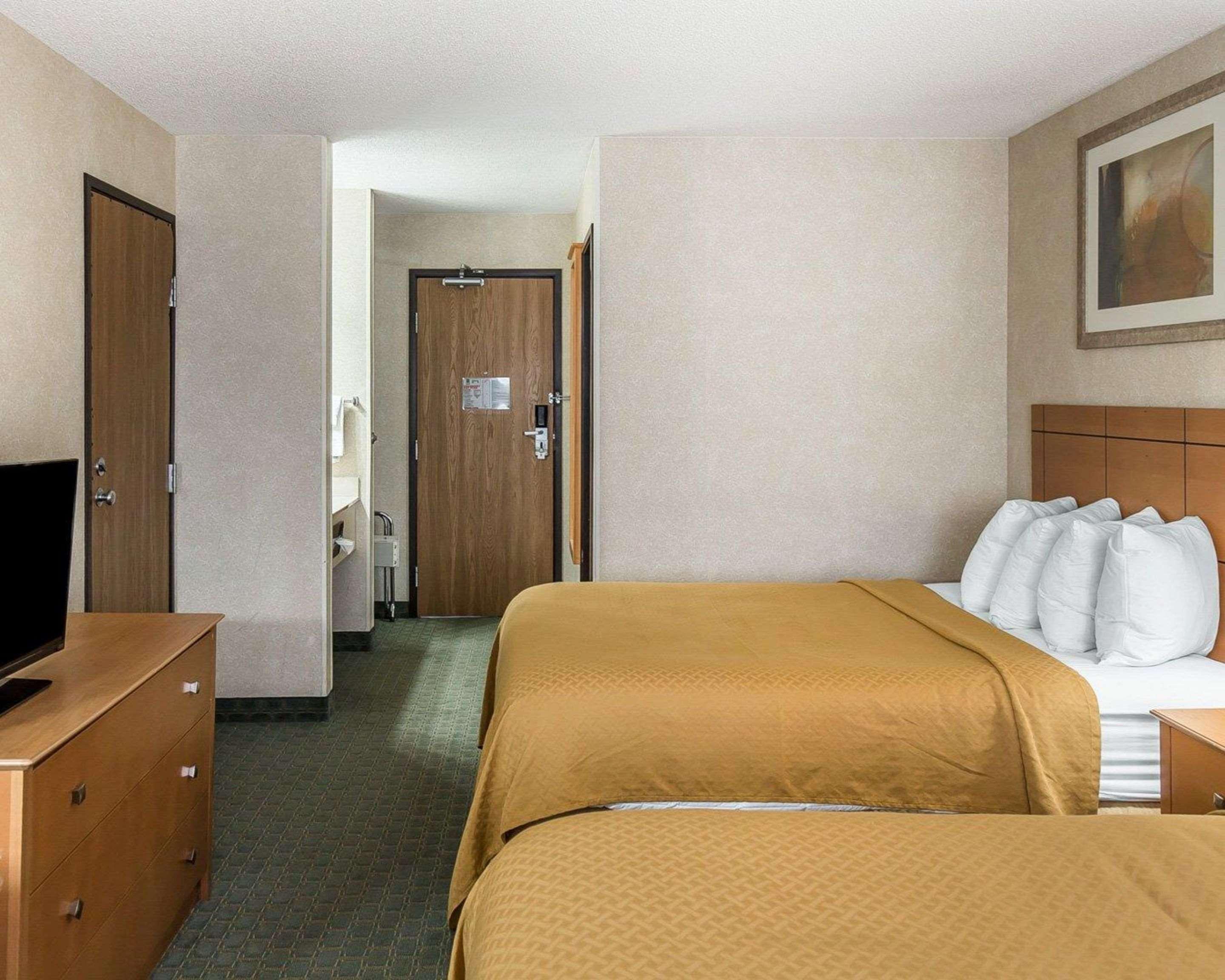 Inn Quality At Collins Road - 3*