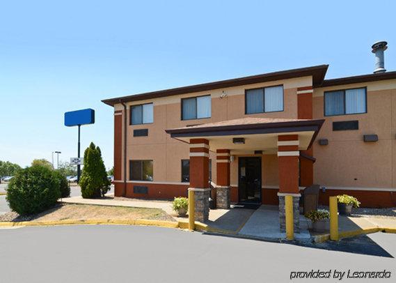 Quality At Collins Road - 3* Cedar Rapids