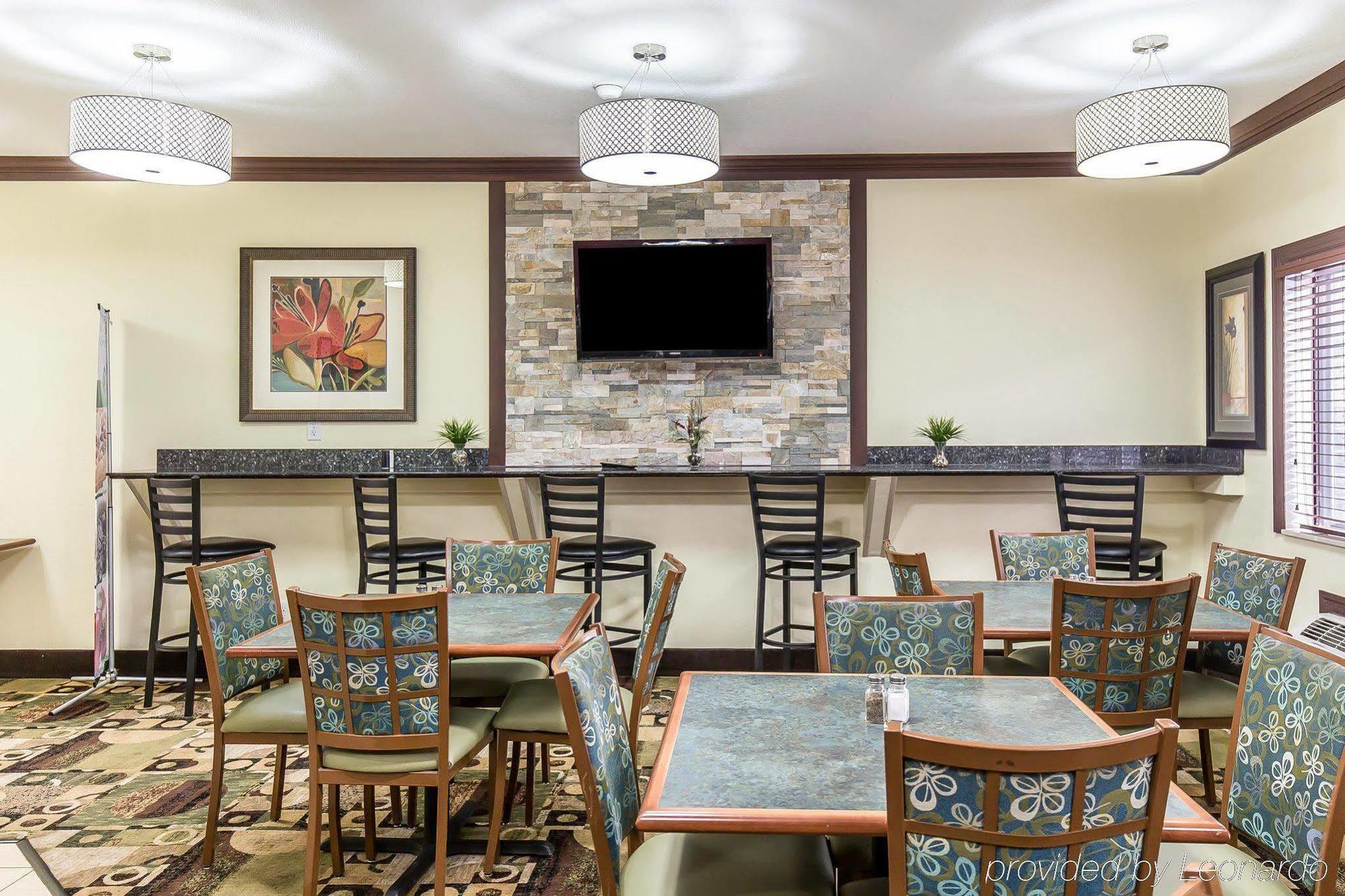Quality At Collins Road - Inn Cedar Rapids