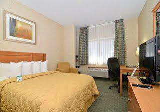 Inn Quality At Collins Road - Cedar Rapids
